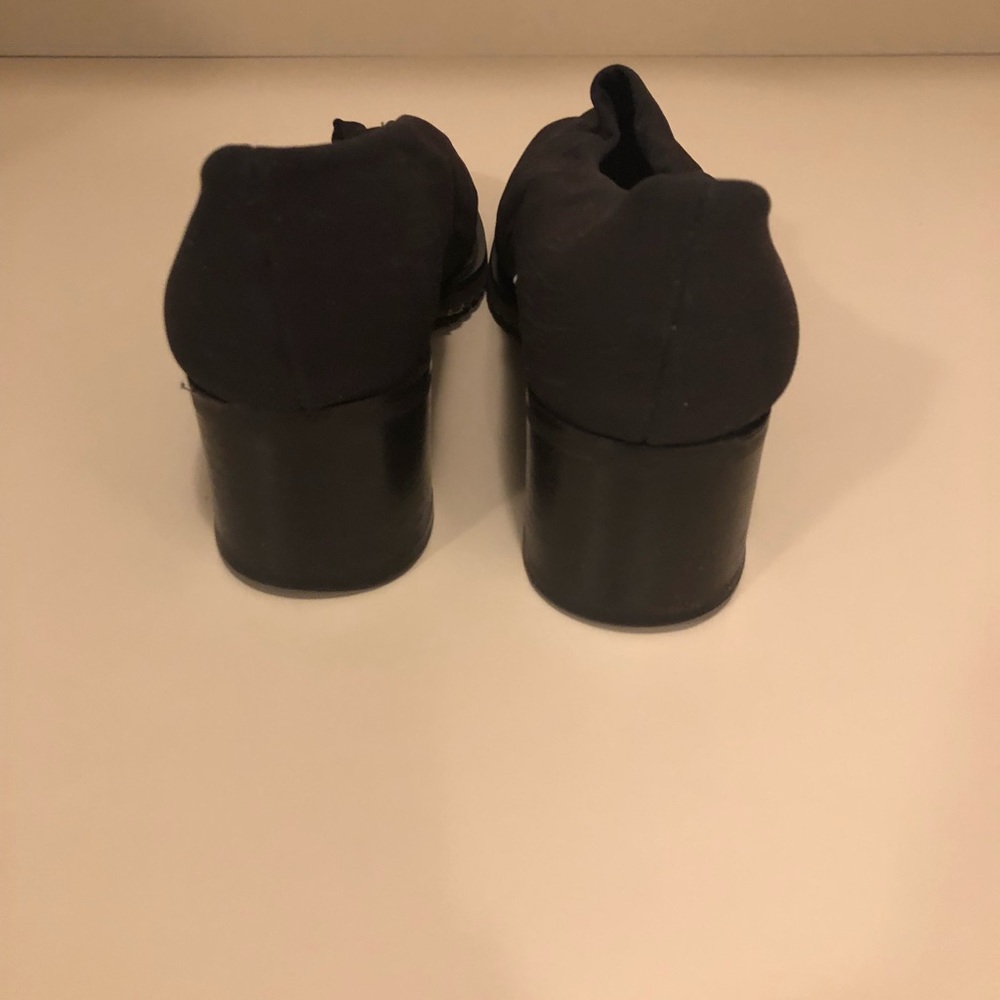 Shoes - Picture 4 of 6